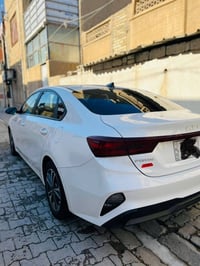سياره فورتي موديل ٢٤ باسمي اني مستورده حادثه بدون اي ايرباك بدون صبغ ب...