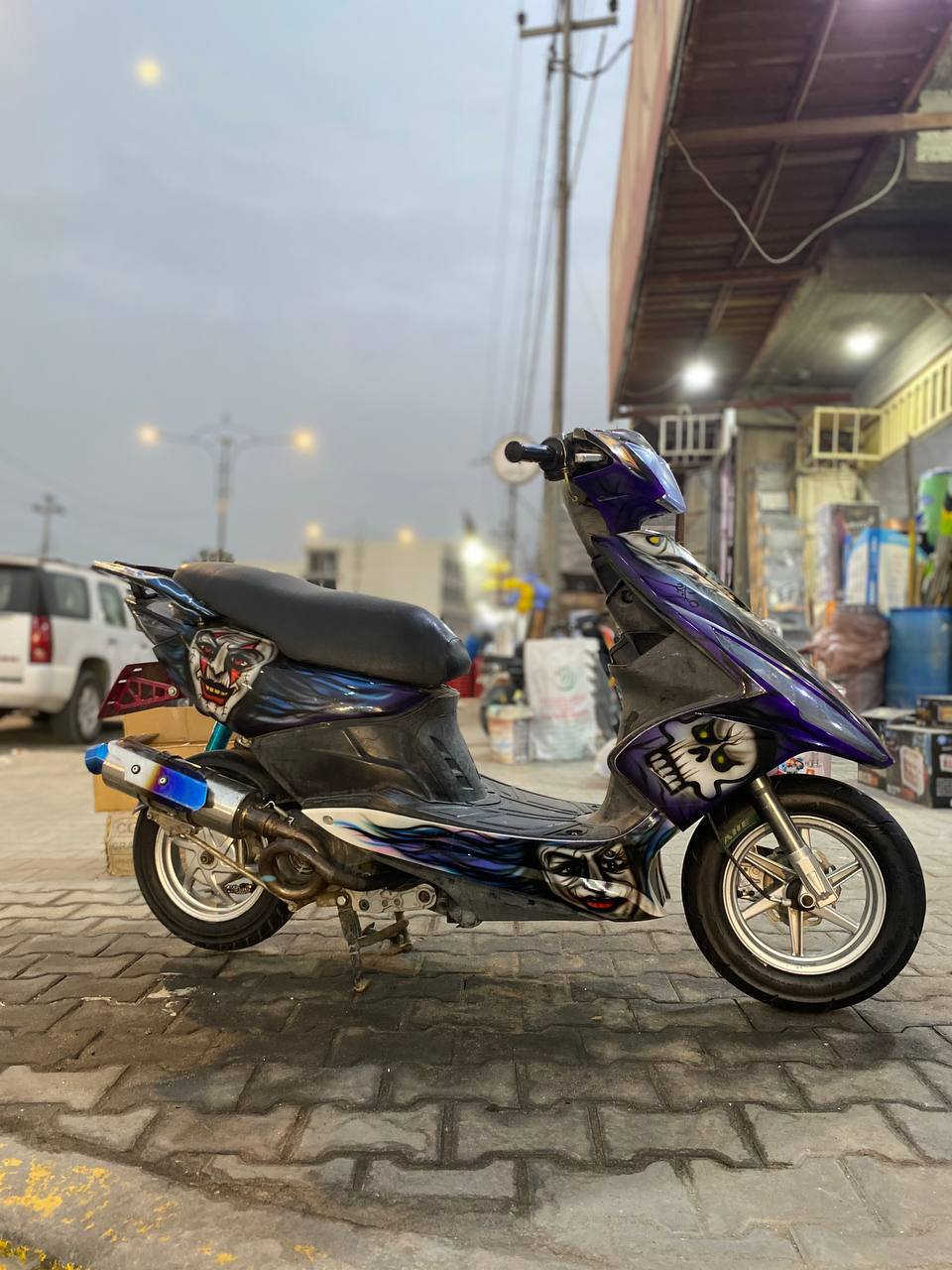 السلام عليك
دراجه ماكس مضلع دراجه خخير من الله تزويد مايحتاج اسولف 
دراجه مكينه 56
كفراتها لبلاديه موجوده احمر جارد
مكاني بصره ابو لخصيب
رايدها 850 وبيها مجال
*********** البصرة, العراق
