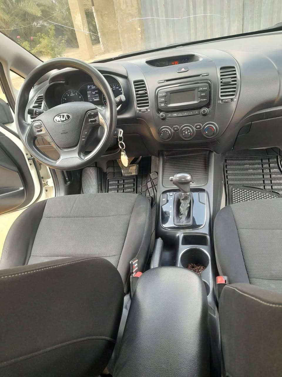 السلام عليكم. سيراتو. موديل 2018 رقم اربيل كفاله عامه 
مكينه 1600
حداديه. جديده
تخم تاير جديد
السياره فول عده البصمه
فتحه بنورما. تحكمات
السياره جديده.
السعرر. 155.. وبيه مجال بسيط حك الجيه
مكانه ديوانيه. قضاء المهناويه
الاستفسار.
***********
هاذه رقم راعيه.. خابره.. مكلف بلنشر اني. ما موجود ع خاص خابره وبيك خير وادلل
