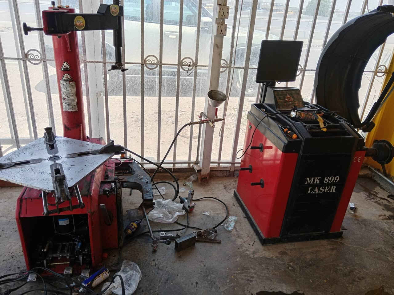 السلام عليكم 
في محطة الطيف  مطلوب خلفة ذو خبرة في البلنص والبنجر  العنوان طريق الحسينية محطة الطيف مقابل هيئة الحشد الشعبي 
للأستفسار اتصل على الرقم ***********
