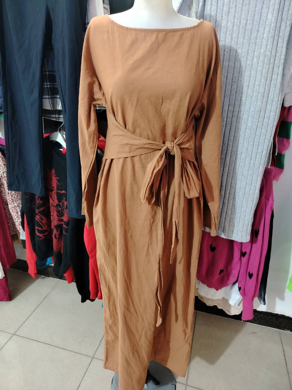 فستان #شي_ان قياس m (جديد وليس باله) 
السعر الف بس 💰
العنوان حي البتول 📌
متوفر توصيل 🚛


**إذا كنت صاحب هذا الإعلان وتريد حذفه لأي سبب، رجاءا أرسل رسالة إلى الدعم الفني**