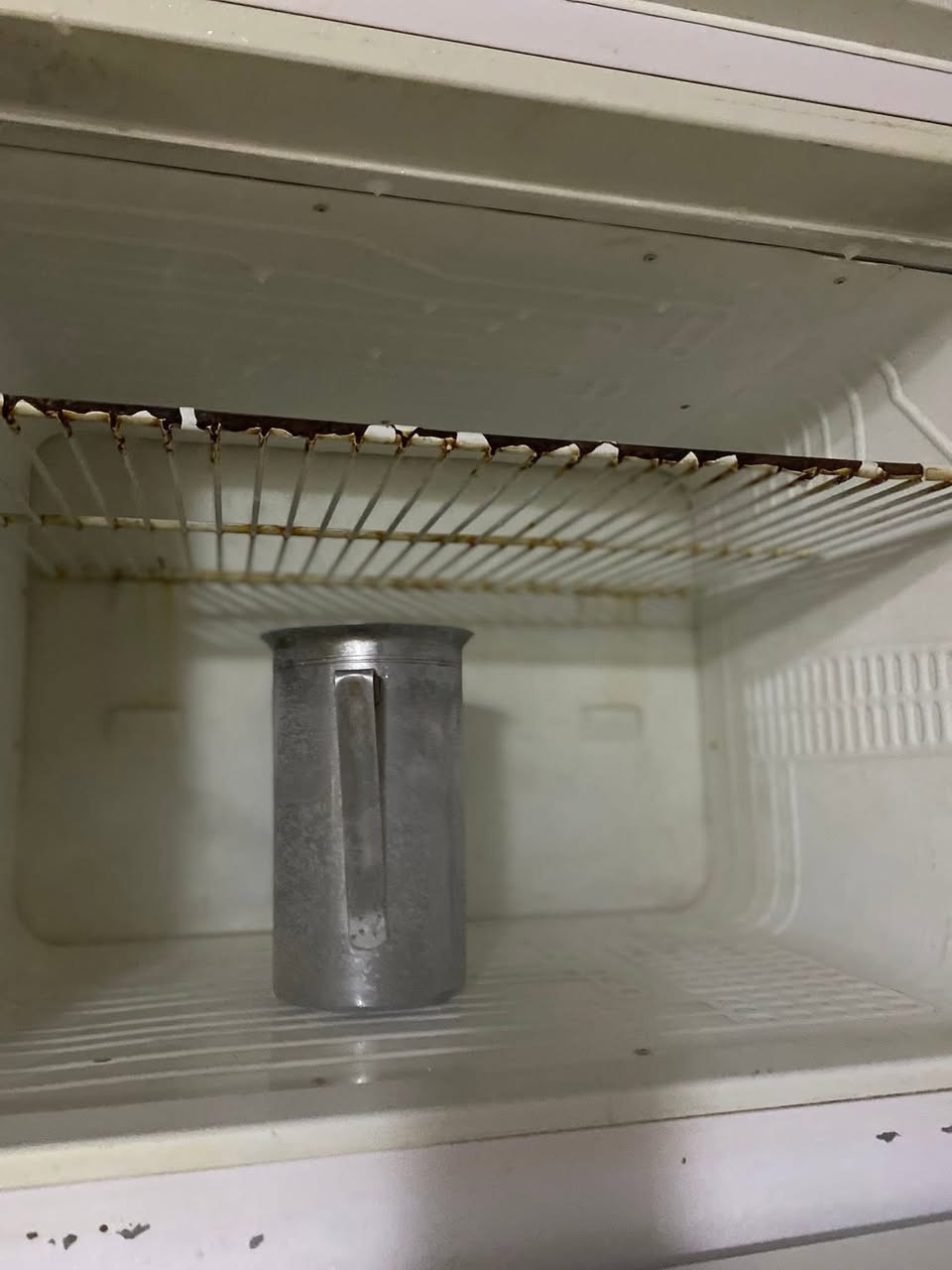 ثلاجة شغالة تجمد وتبرد زين سعرها ١٠٥ وبيها مجال


**إذا كنت صاحب هذا الإعلان وتريد حذفه لأي سبب، رجاءا أرسل رسالة إلى الدعم الفني**