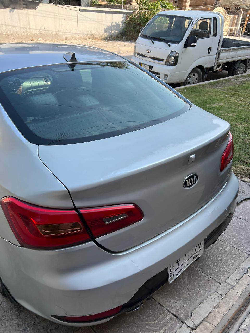 �🔥 كيا فورتي كوب 2015 – شكل رياضي وسعر مناسب 🔥🚗

إذا تدور سيارة شبابية، شكل حلو ومواصفات فول… هاي فرصتك 👇

🔹 كيا فورتي تك (بابين – كوبي)
🔹 موديل 2015
🔹 ممشى 108 ألف بس
🔹 اللون: رصاصي سلفر ✨

💎 المواصفات:
✔️ شاشة + كاميرا
✔️ تحكم ستيرن
✔️ شفتات سرعة (سبورت مود 😎)
✔️ تبريد قطعتين ❄️
✔️ بصمة تشغيل + بصمة أبواب
✔️ فول ما عدا فتحة سقف

🔧 الحالة:
حادث خفيف جهة السايق (جاملغ خلفي + جزء بسيط من الصندوق)
مصلّحة وجاهزة للاستخدام 👍

💰 السعر: 80 ورقة
(بيه مجال بسيط للجادين بس لا تجي تفاوض وتريد نص السعر 😂)

📍 الموقع: بغداد

📞 *********** بغداد, العراق
