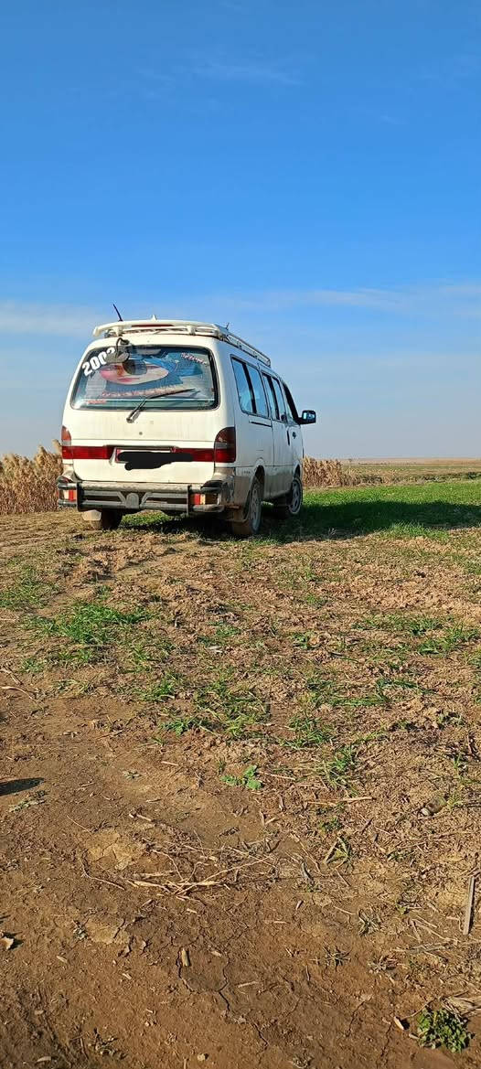 السلام وعليكم كيه بريجو للبيع موديل 99 بسمي حصه مال كاز
مصفره هيئة وضريبه ومامطلوبه ربع طخم تايرات صدر السعر خاص 
***********
