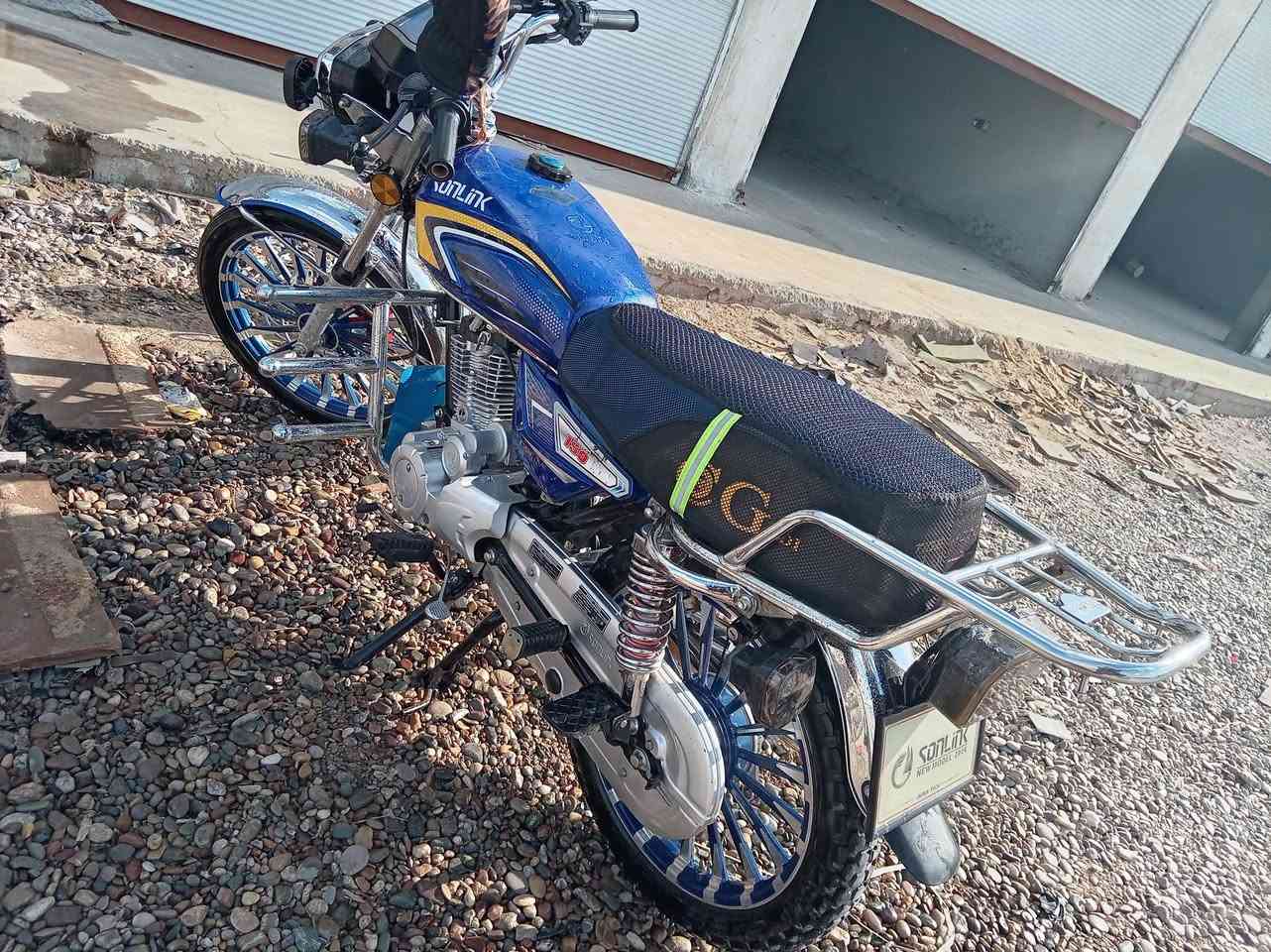 اسلام عليكم موطور للبيع نضافه ونشاط خير من الله محرك شرط مامفتوح كهربائيات سلف شاشة شرط ***********
