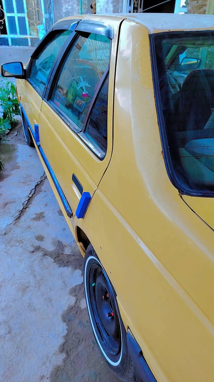 السلام عليكم..
بيجو 405 موديل 10 تكسي رقم بغداد انكليزي  باسمي سنويه 2028 كير محرك خير من الله كشر نضيف كهربائيات شغاله صدر الخلفي جيد والامامي 80 بالميه سعر 30 الشراي يجي ويفحص براحته مكاني جبله  موجود واتساب على الرقم ***********
