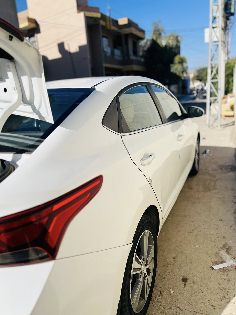 سلام عليكم
اكسنت 2019 خليجي فول مواصفات محرك 16

ماشية 52 الف 

سقف سلايت تحكم ستيرن شاشة 

ويل كب 16

اشاير مري 

تدفئة تبريد 

شاشة /تحكم ستيرن 

الضرر بيها جامرلغ السكن تعديل بارد والجامرلغ الخلفي هم بارد 

السعر 134 وبيها مجال بسيط / 

سياره باسمي شرط التحويل 

مكاني كركوك 

***********
