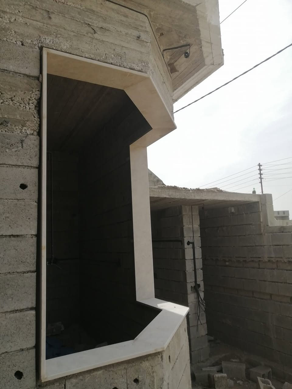 السلام عليكم  مستعدون لعمل الاطارات الابواب والشبابيك بحجر حلان ومرمر ***********
