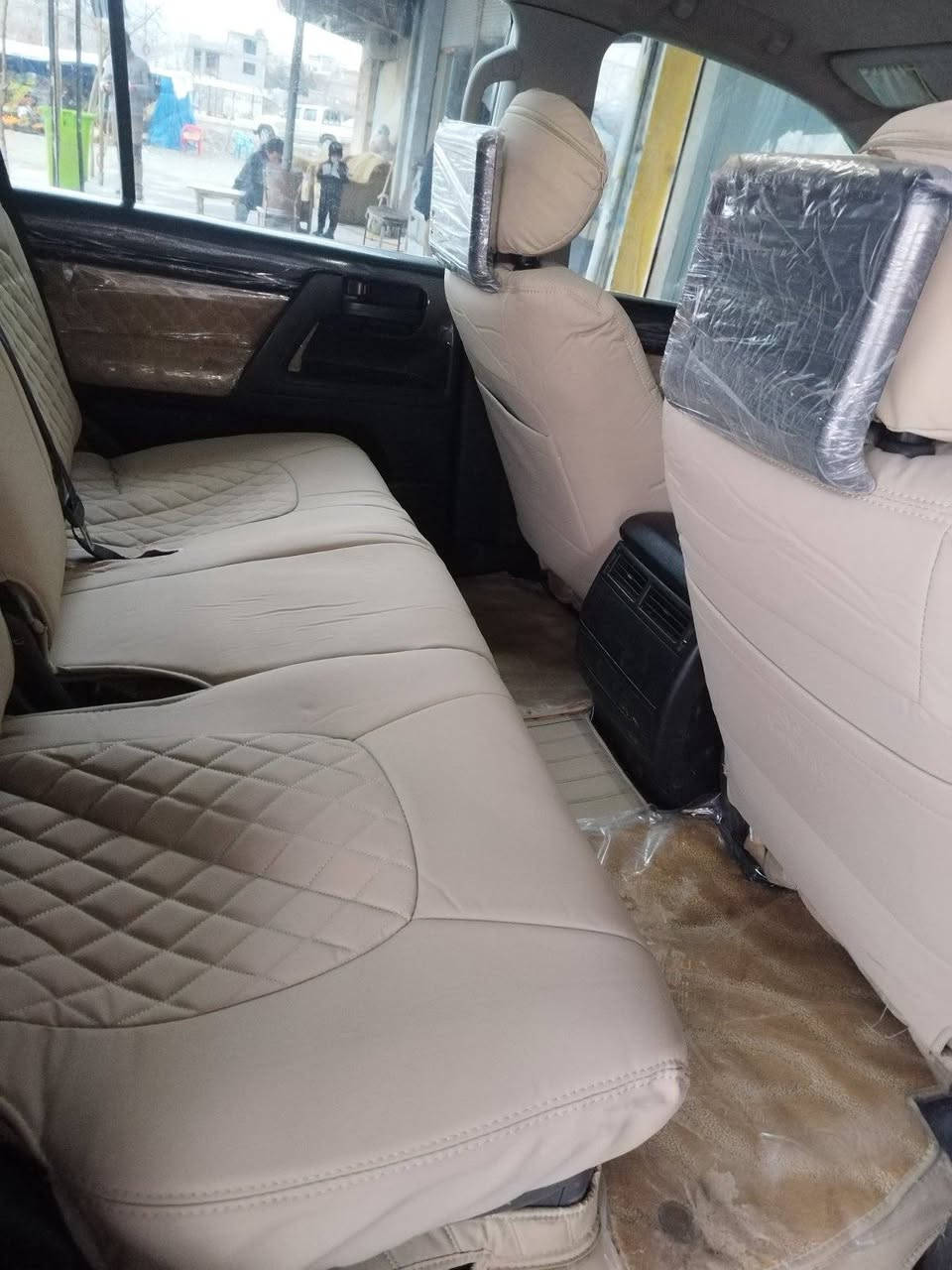 تۆیۆتا لاندکڕۆز 2008 گێر عادی 
سەیارەکە یەك دەستە
هەمو شتێکی بەشەرت 
بێ بۆیاخ بێ سارد 
هیچ مەسرەفێکی تێدانیە 
سەنەوی و رەقەمی نوێیە 
زؤر زؤر خاوينه
٥٠٠هه زار غرامه ي له سەره

سـعـر : لە کۆمێنت داوابکە ڕاستەوخۆ بۆت دێت 📥 

گێر و مەکیەنەی بەشەرت 
هیچ کێشەیەکی تێدا نییە 

ژمارەی خاوەنەکەی 
***********
