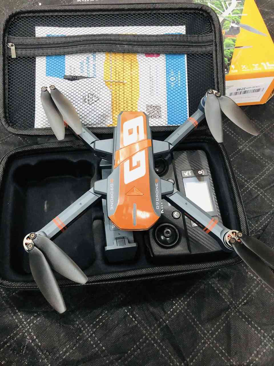 درون G9
بطاريتين
كامل الملحقات 
الي يحتاجه يراسلني ويدلل


**إذا كنت صاحب هذا الإعلان وتريد حذفه لأي سبب، رجاءا أرسل رسالة إلى الدعم الفني**