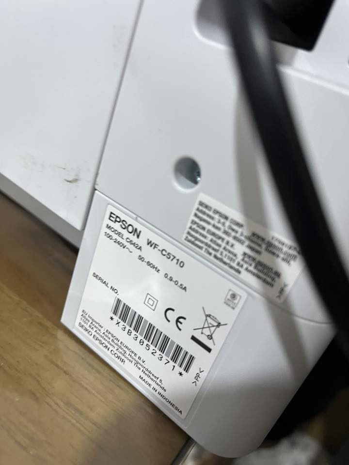 طابعة Epson 5710 نظيفة جدا  وارد الماني مالبيت  العداد يقرأ ٥٢٨١  وشغالة  والحبر فول 
السعر ٦٥٠ الف 
***********

