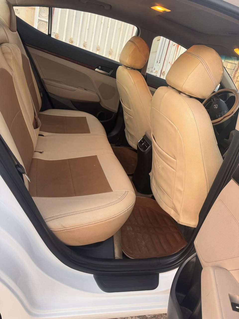 السلام عليكم النترا موديل 2020 خليجي -بانوراما - ترحيب - بصمه المحرك 2000 دوش السيارة 1/1 
تحكمات 3 بيها 
مكلف بالنشر رقم صاحب السيارة *********** سعر السيارة 157 وبي مجال
@الجميع
