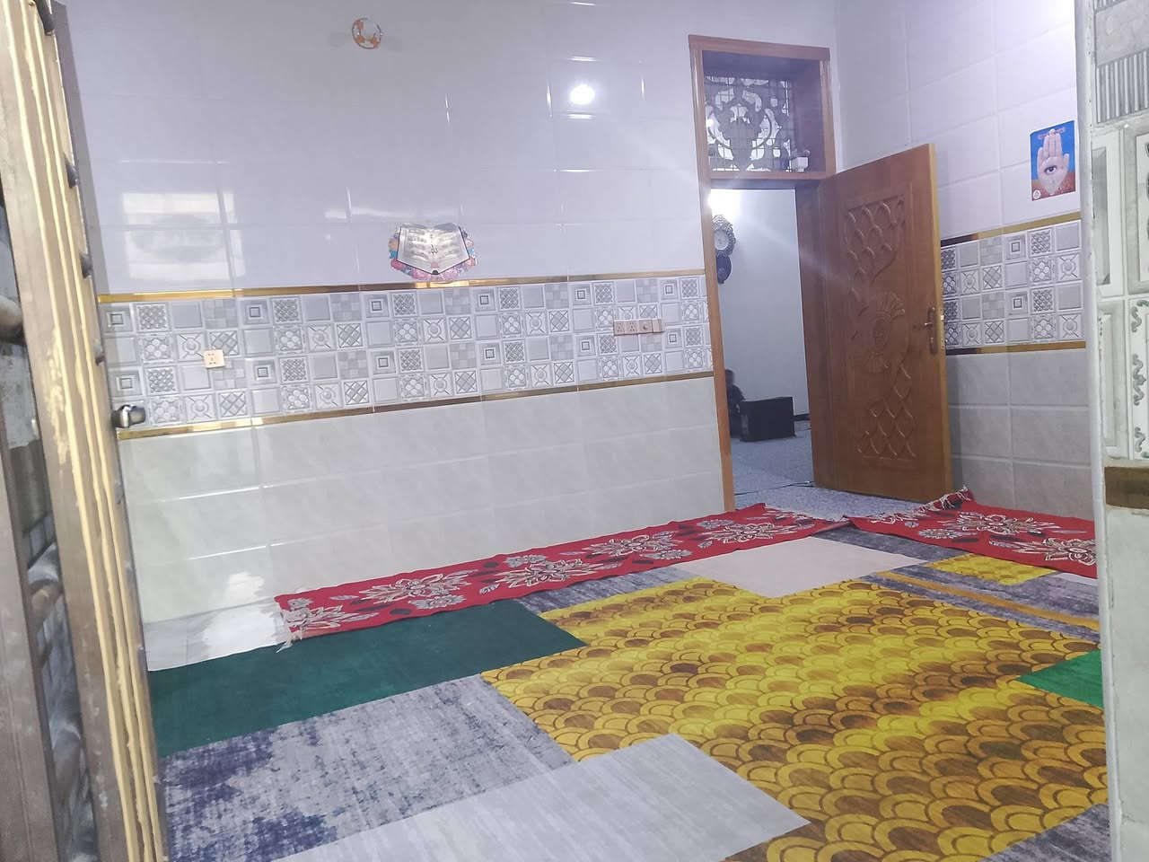 سـلام عليـكم
بيـت للـبيع

مسـاحة "250"

"طابـو صـرف زراعـي سنـد 25"

"شارع عـرض 8امتـار"

"تبليـط مي ومجـاري خارجيـه" 

استقـبال "سبعـة في اربعـة ونص"

مطبـخ حـار وبـارد "ستـة في اربعـة ونص"

صالـة عشـرة في اربعـة "

غرفتيـن: 

غـرفة" سبـعة الا ربـع في اربعـة ونص "

غـرفة "خمسـة في اربعـة ونص "

منـور "متـرين في ثـلاثة" 
منور ثاني "متـر في ثلاثـة" 

كـراج سياره "ستـة في خمسـة"
" وسطحـه اشتايـڪر"

مـوقع "حي الزهراء" 

" قرب فرن الصمون" 
خلف معمل خشب بيت عيدان" 
الرقم
*********** اي استفسار ع الرقم موجود واتـساب
