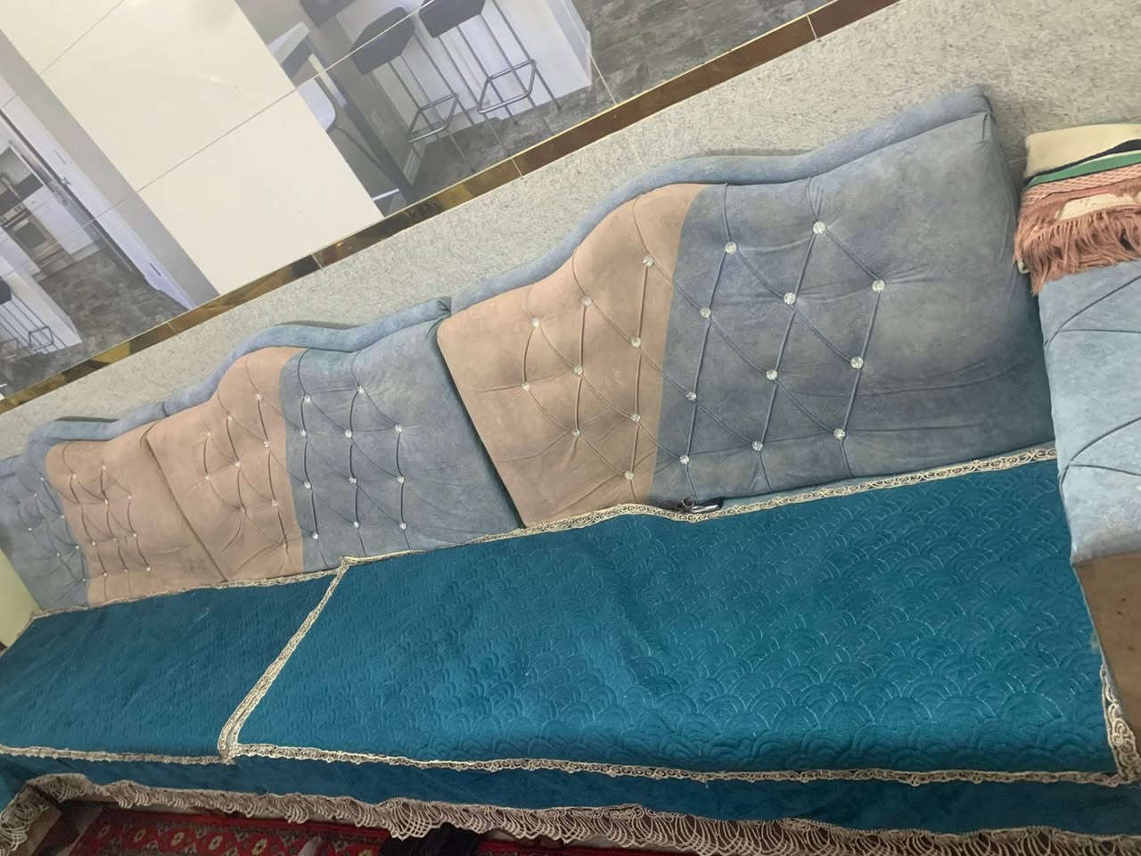 مرحبا عندي تخم قنفات للبيع عشر مقاعد ب160مكاني بغداد الامين ثانيه ***********
