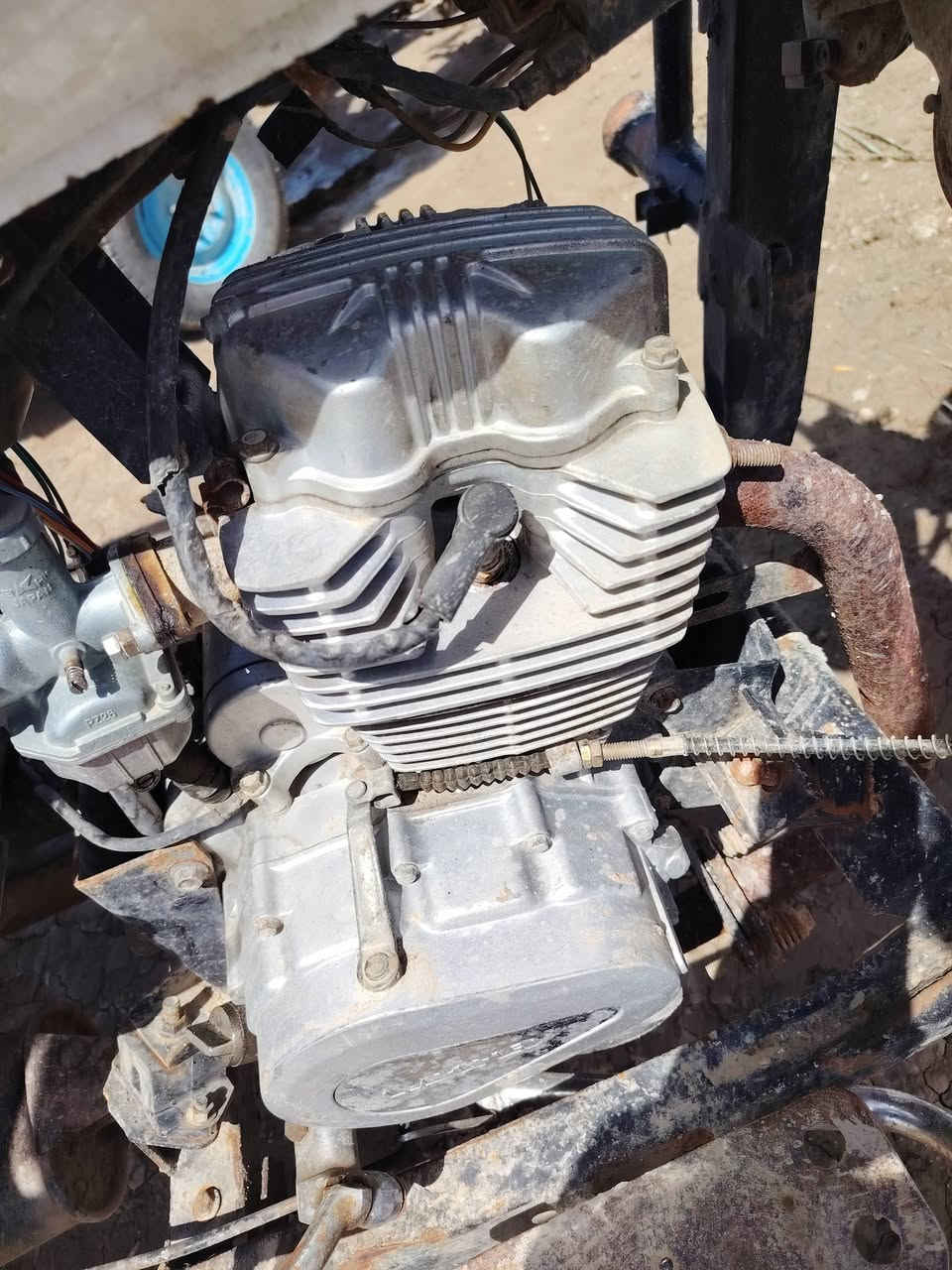 سلام عليكم ستوته امتى آر موديل 12رقم ابيض سنويه صاقطه ستوته مكفوله شاصي ومكينه جديده اكسن تواير دبلات بدي نضيف سعر 650وبيها مجال بصيط السماوه الوركاء الكرامه ***********
