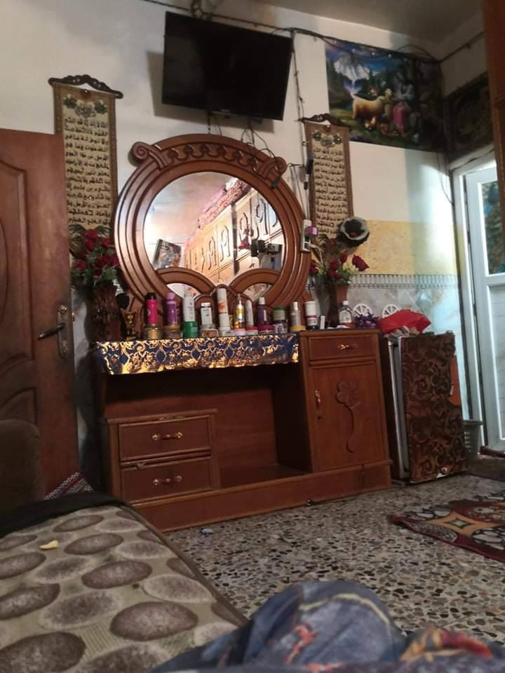 غرفه صاج طابقين نضيفه غير متواجد على الفيس الاتصال  ***********
