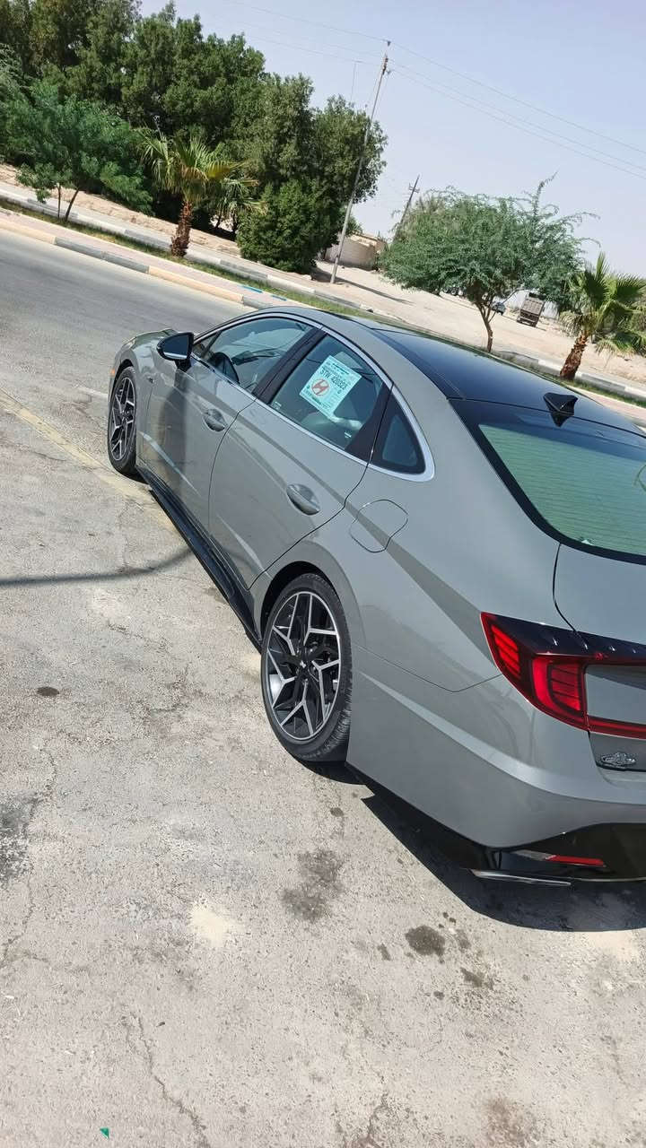 سوناتا N لاين 2023 لون سمنتي
رقمهه بصره حره بسمي 
فول مواصفات للاخير سياره (مواصفاتهه معروفه)
المكينه 2500 تيربو✈️
ماشيه 89 الف كيلو 
حادثهه جاملغات بيهن صبغ وتكم بيهن تصليح وصبغ الحادث كلش بسيط 

السياره نضيفه كلش جديدا 

الموصفات 
 
1-سوناتا n line اعلى فئه بل سوناتا
2-مكينه 2500 تيربو 🚀
3-فتحه سقف بانورما
4-كشن جلد وشاموه كشنات حضن رياضي 
5-عداد الكتروني اربعه انضمه قياده من ضمنه سبورت بلص خاصه بفئه ال n line 
6-شحن لاسلكي ابل كاربلي اندرويد اوتو 
7-بصمه ابواب لمس 
8-تشغيل عن بعد 
9-تدفئه بل كشنات 
10-حساس امامي خلفي
11-توقف ذاتي 
12-تحديد مسار سياقه ذاتيه 
13-مثبت سرعه 
14-سماعات BOSE 12 سماعه ودمام 
15-سايد بريك كهرباء 

وسعر 199وبيها مجال خابر او راسل وتساب ودلل
مكان السياره  البصرة الزبير   
 
رقم الهاتف *********** بي واتساب
