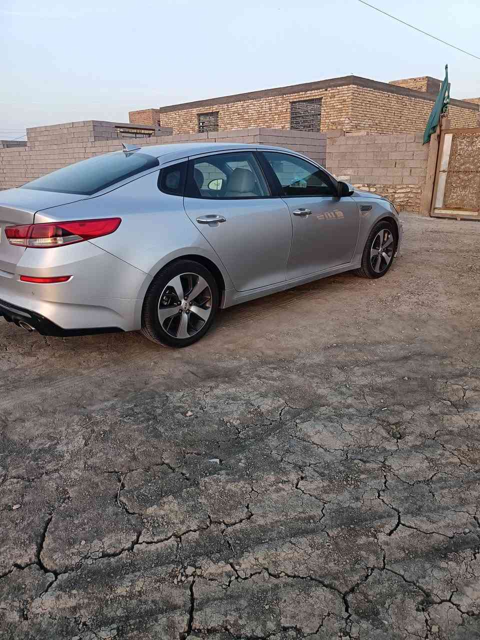 سلام عليكم اوبتيمة ١٩ امريكي نضيفة حيل سيارة تخم تاير رقم بغداد بسمي النكليزي بسمي شخصين بية صبغ قطعتين رش مو معجون رش كامرة شاشة تحكمات استيرن اشاير بل رادار امامي وجاني بعد هواي مواصفات سيارة جديدة وشوف عينك حدادية شرط تايرات شرط كير مكينة تبريد ثلج بل عافيه على ياخذة سونار موجود سعرة ١٣٣ وهذة رقمي *********** بية واتساب مكان سماوة الوركاة اذا مراوس ترهم او بيع
