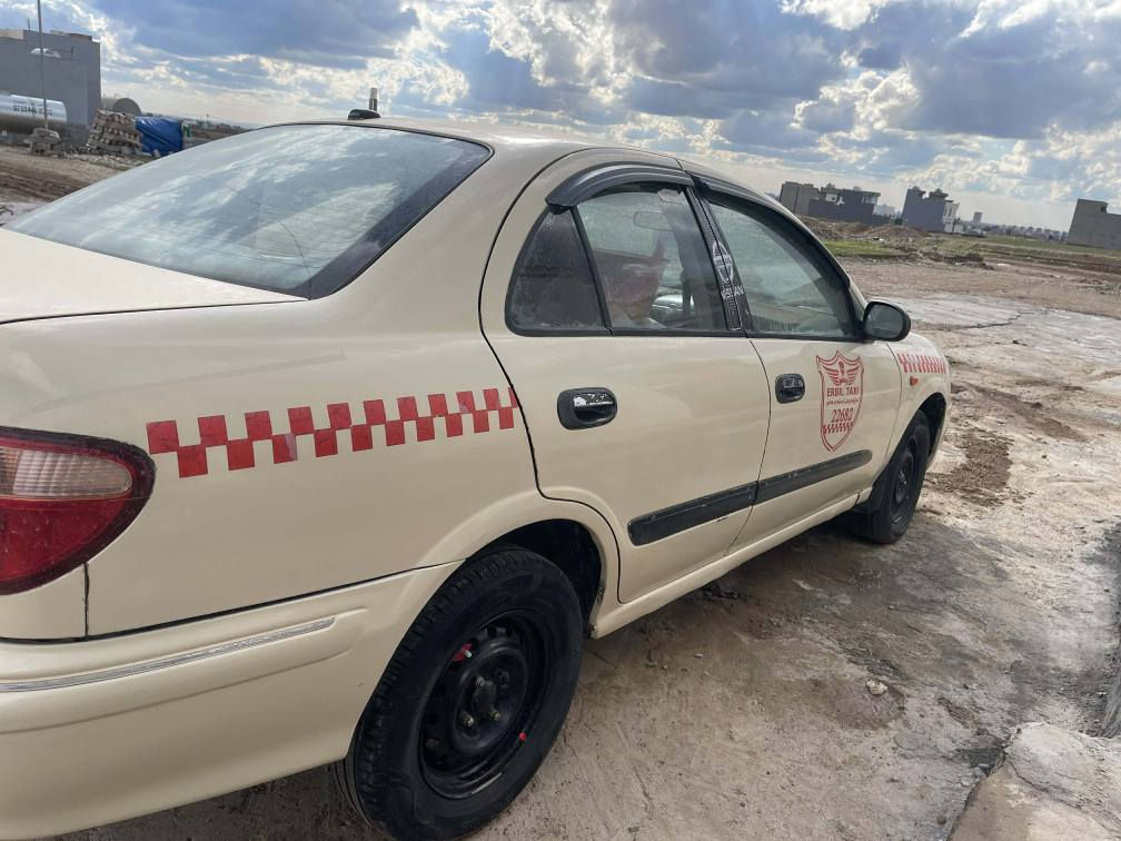 سەنی ۲٠٠۲ تۆماتیک سەیارەکە زۆر خاوین و ریک و مالی کاسبیە پشت و پێشی تۆزیکی هەیە بەلام یەک دینار مەسرەفی تیدانیە هەمووشتی بە شەرتە رەقم هەولێر سەنەوی لە ۲٠۱۸ وە بەسەرچووە تحویل بەشەرت نرخی ٧٧ مەجالێکی کەم *********** أربيل, العراق
