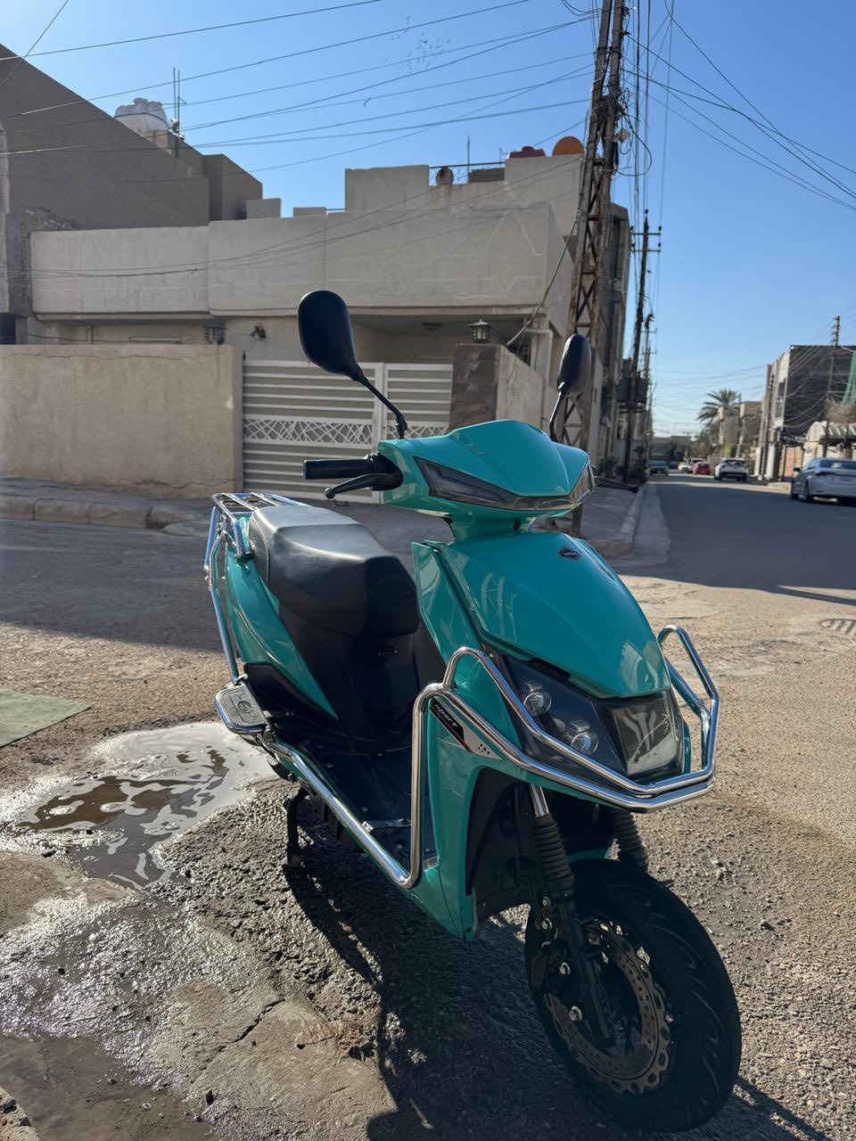 دراجه شحن 2025 للبيع لون مميز خمس بطاريات 🔋 حالتها ممتازة ومابيها نقص بيها شغله بسيطه جداً 
تايرات جديدة 🆕 
لايت زينون ثلجي ❄️ 
إشارة يمين يسار شغالة ✔️ 
مرايات جديدة 🆕  / السعر : 550 وبيها مجال للشراي 
الدراجه خير من الله بالعافية على الي ياخذها 
المكان / بغداد حي الجهاد / الرفاق 
للاستفسار / ***********
***********
