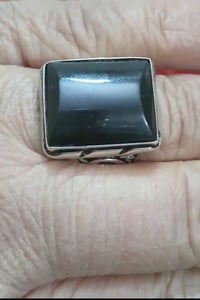 خاتم متوج • يشم يماني أصلي • صياغة احترافية