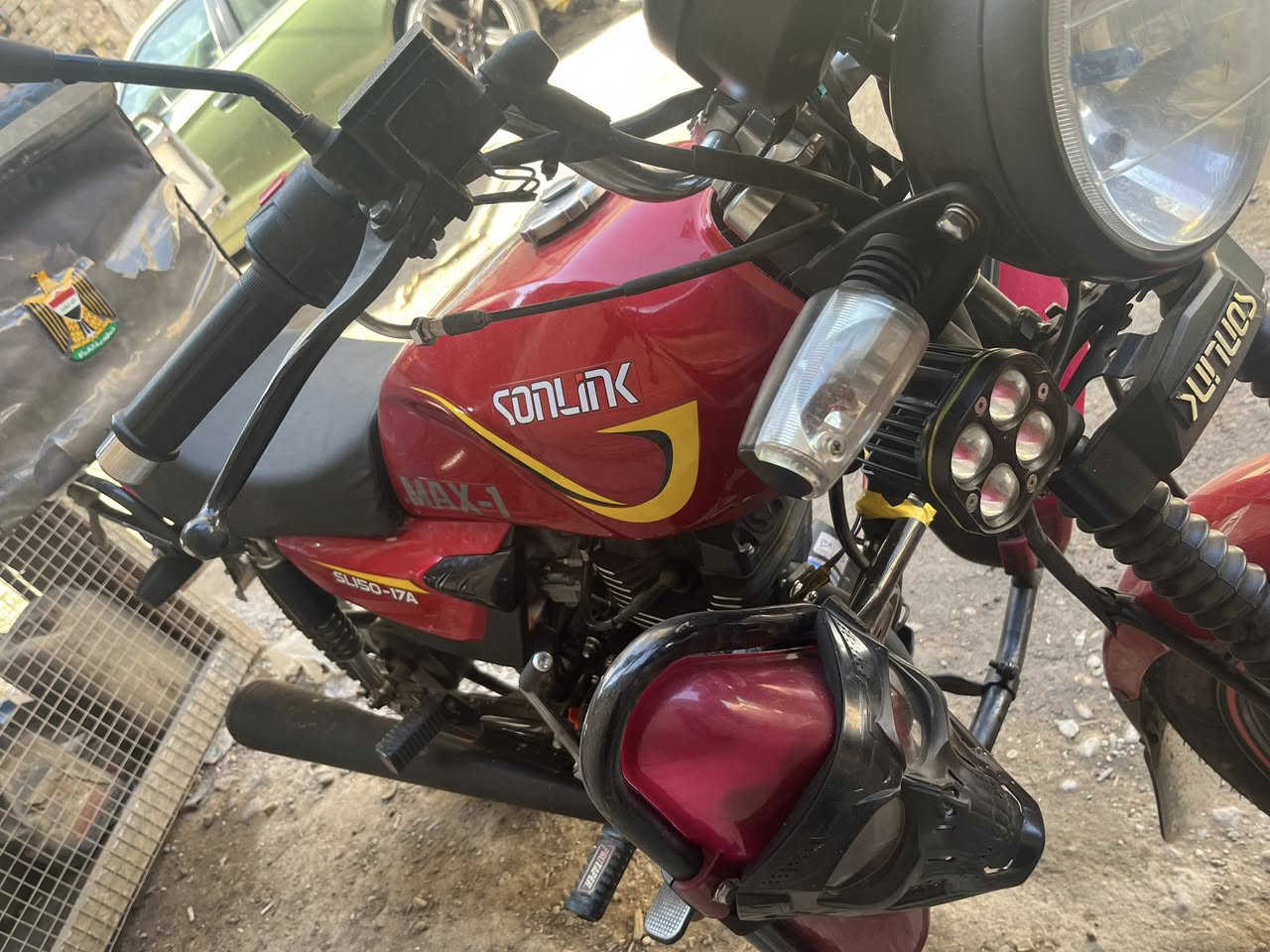 سونك ماكس للبيع 2024 مكينه طالعه 2025  السعر 850 وبي مجال بسيط دراجه كامله مكمله اوراق زنود  درع ✅***********
