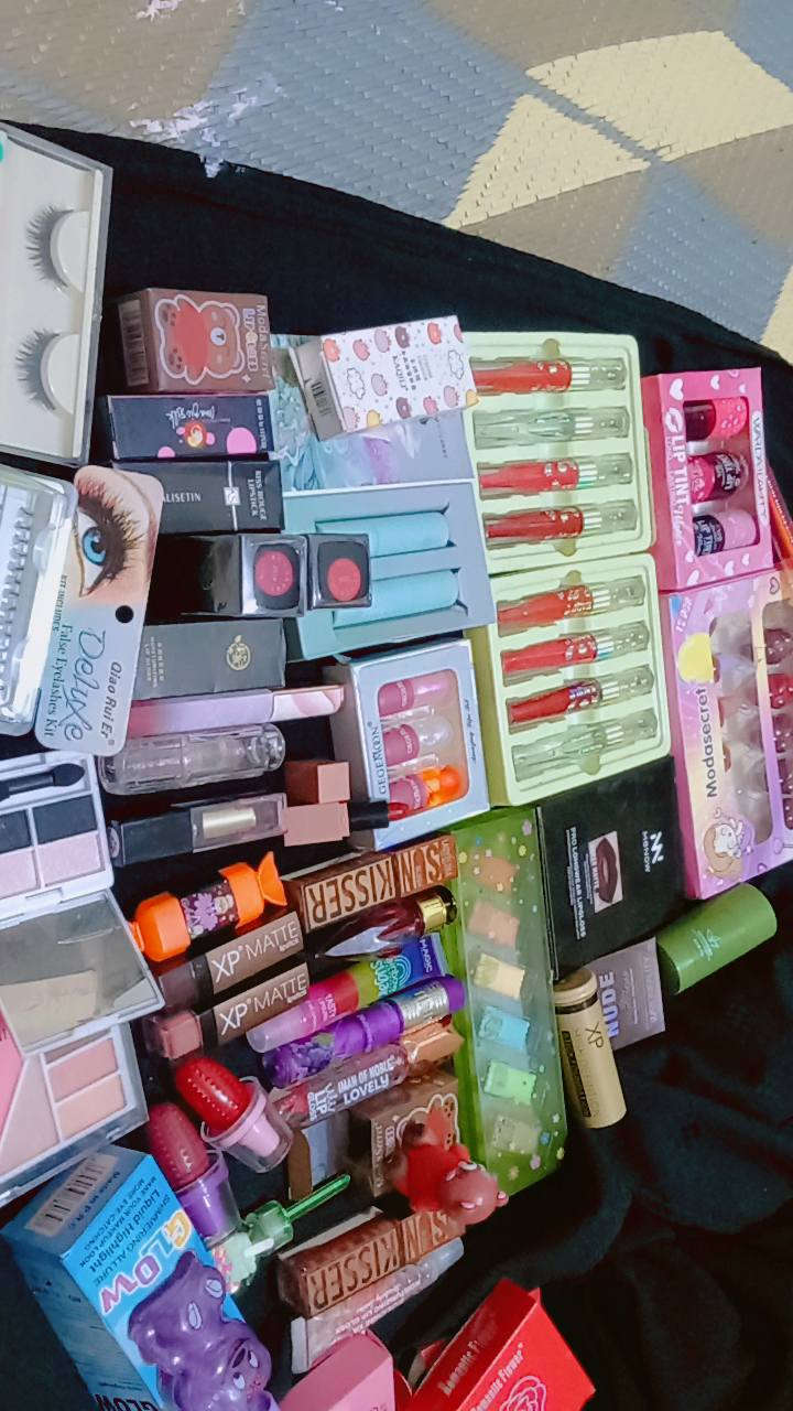 السلام عليكم
عندي كميه مكياج بسعر الجمله الي يحب يشتري ويفتح بيه مشروع يتفضل خاص


**إذا كنت صاحب هذا الإعلان وتريد حذفه لأي سبب، رجاءا أرسل رسالة إلى الدعم الفني**