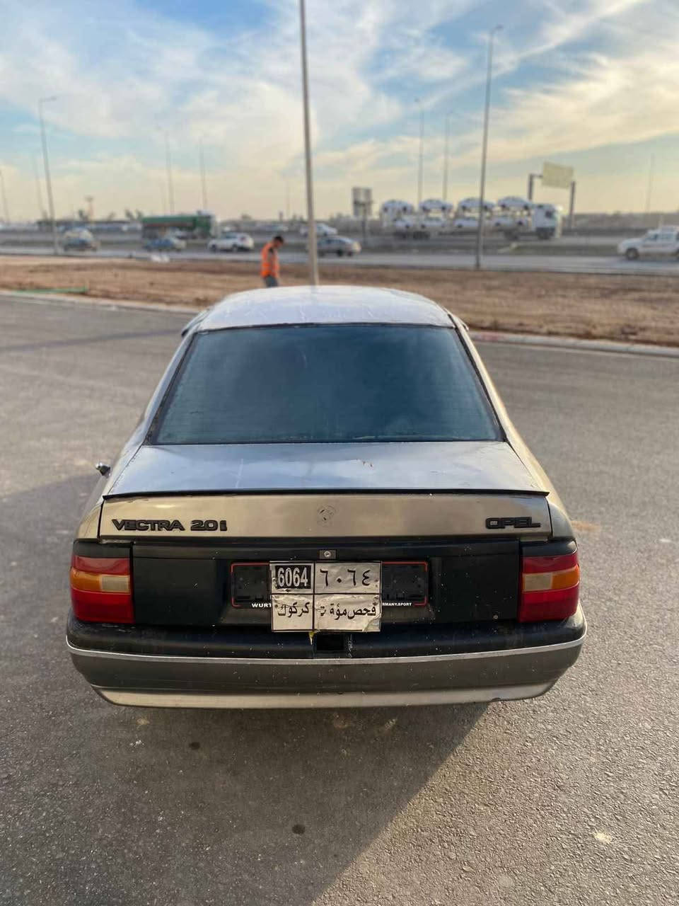 ڤیکترا  مودیل1990 سیارکە غازو بنزینە
گێڕ و مەکینە بەشەرت
ناو و دەرەوەی وەک یەک جوانە
سعر//18وەرەقە تۆزێک مەجال
شوێن// هەولیر
***********واتساپ ڤایبر موجود أربيل, العراق
