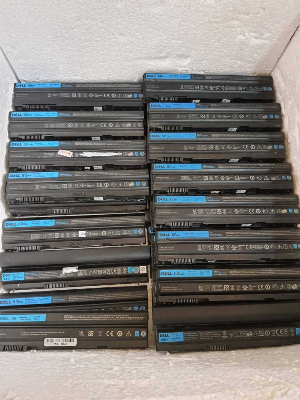 بطاريات لابتوب ليثيوم ماركة اصلية مال شركة ( DELL ) 34 قطعة
مستخدمة لكن كلش نظيفة مثل متشوفون تجيك مثل الصور بهيج نظافة
من تفصخها البطارية  يطلع بداخلها 6 خلايا اصابع 
وتطلع الخلايا  لو سامسونك لو LG  لو سانيو
( ابيع جملة ( فحم )  خاص


**إذا كنت صاحب هذا الإعلان وتريد حذفه لأي سبب، رجاءا أرسل رسالة إلى الدعم الفني**