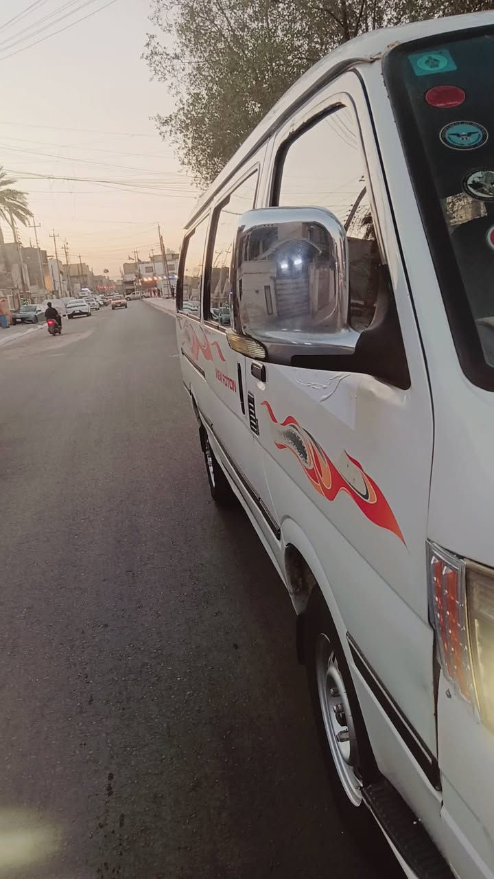 السلام عليكم فوتون 2018  حره مشروع وطني السياره خير من الله مكينه كير اكسل كفاله مكينه جديده صدر جديد تايرات قبل فتره شادهن السياره جاهزه كبل للشارع 
السياره بيها صبغات بل حجل الجماليه فقط بدون ضربه الصندوق بي صبغ
السعر 100 وبيها مجال  رقم الهاتف *********** أو خاص مكاني بغداد الشعب
