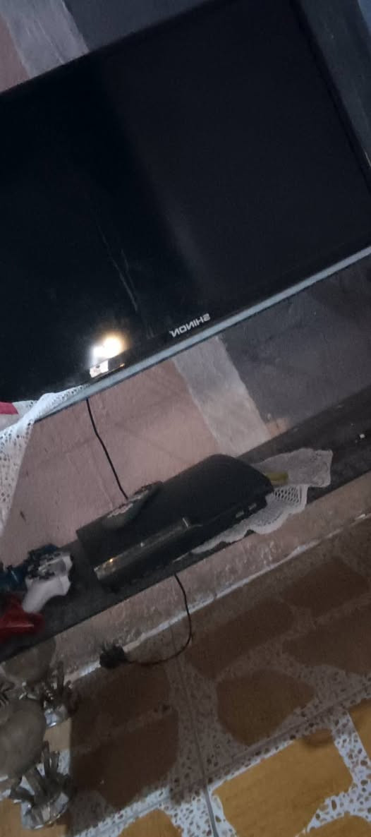 من رخصت صاحب الكروب هذني للبيع ستلايت نت كلشي شغال  وشاشه شينون الحجم 32 ولبلي3 سلم مهكر اي لعبه تريد تنزله بلفين بي 3 يدات ومعه كامل ملحقاته مكاني بابل ابو خستاوي السعر 200 وبيهن مجال لتواصل رقمي ***********

