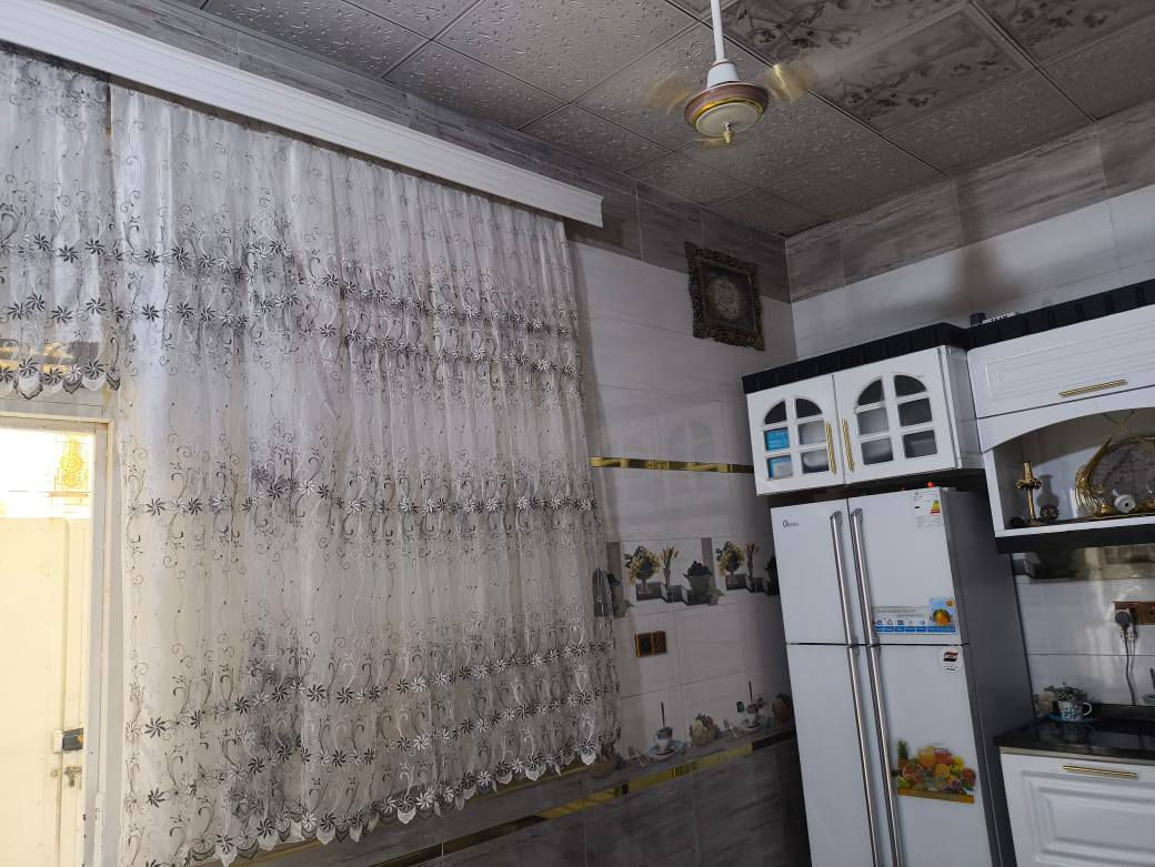 بيت  طابو صرف مساحته 100متر امامي
مكان /حي_الفداء شارع ابولبنان الرئيسي ثالث بيت عن الشارع
بناء جديد //صب كونكريت  
غرفه و ديوانيه و صاله و مطبخ حار و بارد صحيات  خارجيه خارجيه و داخليه مخزن فوق جبير   
متوفر كافه الخدمات ماء مجاري تبليط
السعر 116 وبيه مجال الاتصال على. 💥⚜️💥 اتصل على الرقم او مراسلة الصفحه خاص 👆🏻
___________💚💥تريد عقارك ينباع ماعليك سوئ المراسله والباقي
 علينه ⚜️ 💥
عنده بيت.  البيع اليجار قطعه.  يدزلي تفاصيل. صور. واتساب بلخدمه حياكم الله ربي يوفقكم
 ___________________________

💙️ #للاعلان عن العقار الخاص بك او للمزيد من الاستفسارات إتصل على الارقا***********واتساب
