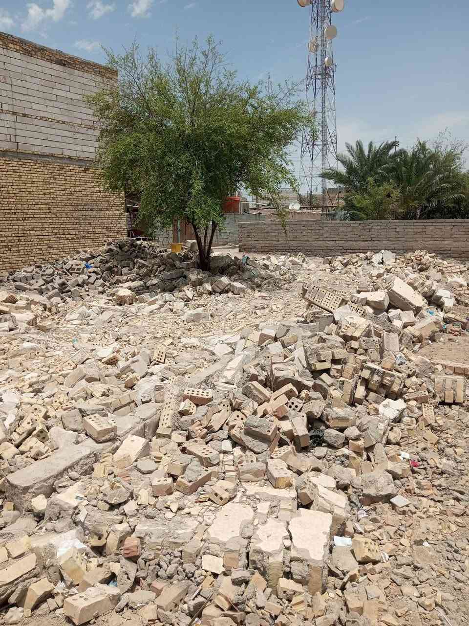 بيت طابو صرف   مفلش مساحة 471متر ينباع قطعه  

واجه 20  ونزال القطعه 23  مداور مباشر  وكاله عامه 

العنوان منطقة القريه العصريه  قرب حي صناعي

خدمات تبليط مجاري كهرباء ماي  مدارس كلشي متوفر

 تبعد عن شارع رئيسي  250  متر  شارعها 6 متر   تبليط 

 السعر المطلوب  90 وبيها مجال للاستفسار مراسلتي


**إذا كنت صاحب هذا الإعلان وتريد حذفه لأي سبب، رجاءا أرسل رسالة إلى الدعم الفني**