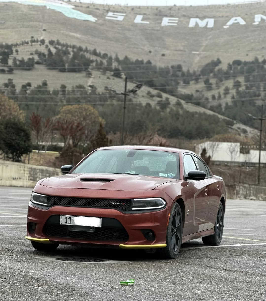 جارجر  جيتي GT  موديل 2020  اصل اصل
لون مشمشي مميز 

سياره كفاله من صبغ بيها بارد بسيط بجاملغ وبنيد  سونار مرفق مع المنشر

رقم بغداد الجديد بسمي  مكانها بغداد

السعر 204$
هاتف /***********

  فول  مواصفات 1/1   
المحرك : V6.  3.6L 
دفع/AWD
* جناح خلفي بلادي
* ويل قياس 20 انچ  بلادي تخم تاير جديد
مقاعد رياضية  
* مصابيح أمامية زنون . 
* كشافات الضباب زنون . 
* المصابيح الأمامية مع LED . 
* حساسات . 
* شاشه كبيرة مع نظام ملاحة نفكيشن GPS .
* سستم صوت الپاين . 
* مقاعد أمامية كهربائية عدد 1 
* تشغيل عن بعد . 
* محدد سرعة . 
* تلفون بلوتوث . 
* كاميرا خلفية .
