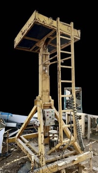 رافعة ( مصعد ) كهربائي للبيع المكان بغداد  ٠٧٧٠٢٠٢٣٣٩٧