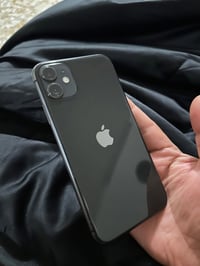 ايفون 11 • ذاكرة 64 • بطارية 72