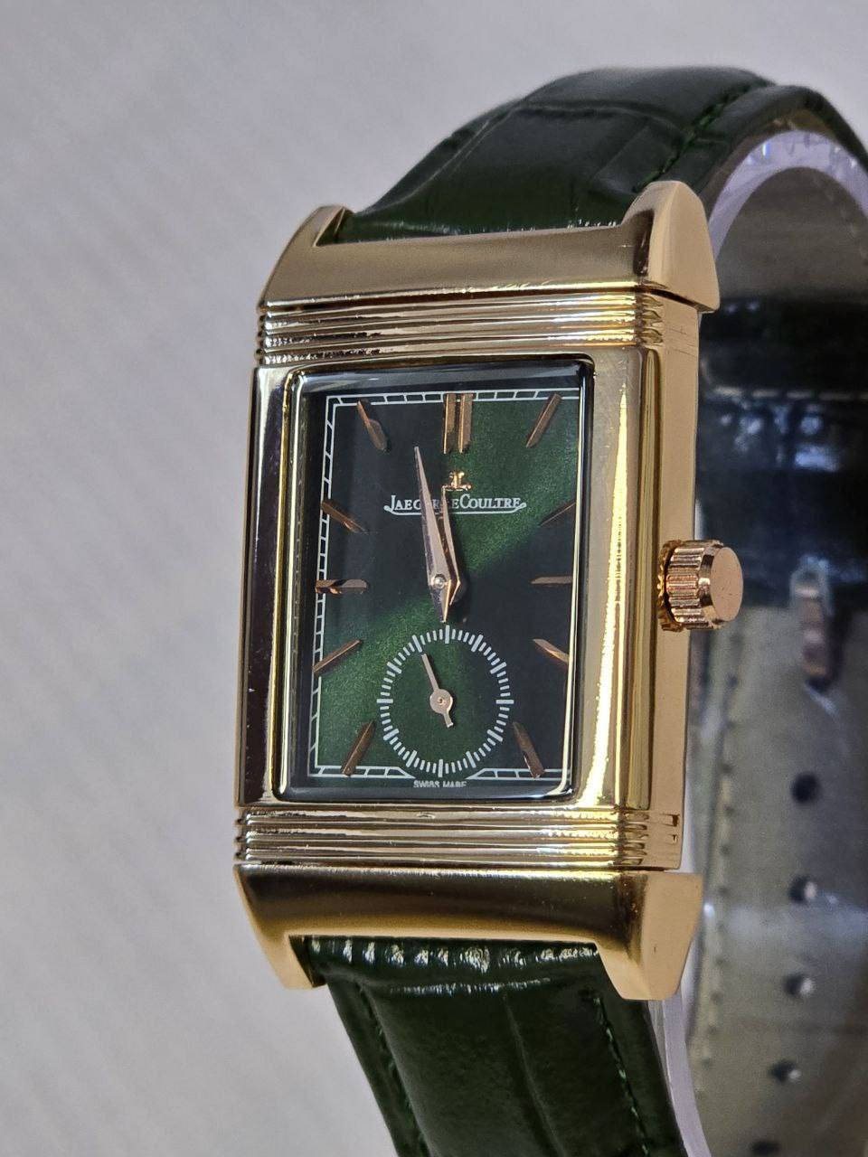 ساعة من ماركة Jaeger‑LeCoultre Reverso
تحفة فنية 
مصممة لضباط البولو
مكينة كوارتز
وجه قلاب للحفاظ ع الساعة
ميناء فخمة اخضر ملكي مع سنتر ثواني منفصل 
زجاج معدني ضد الخدش 
مقاومة ماء وغبار 
سير جلد طبيعي
القطعة وزن ثقيل 
قفل اصلي 
مختمة بالكامل 

السعر:- 45 الف ع اول تم 
للحجز والاستفسار يرجى مراسلة الصفحه


**إذا كنت صاحب هذا الإعلان وتريد حذفه لأي سبب، رجاءا أرسل رسالة إلى الدعم الفني**