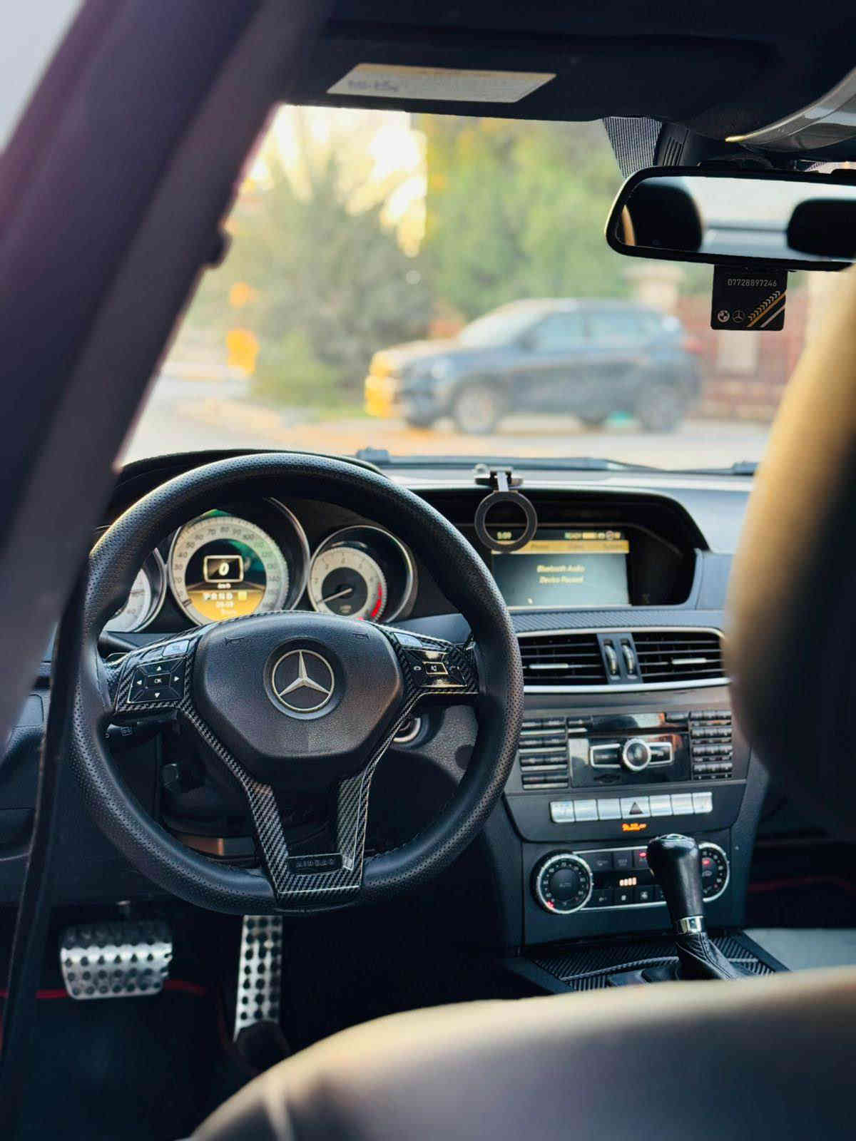 السلام عليكم C350 2012 

الحادث بنيد بدون دواخل 

‎المواصفات: 

‎- فتحة سقف SunRoof 

‎- شاشة وسائط و شاشة معلومات

‎- كاميرا خلفية

‎- داخل اسود

‎- شفتات ستيرن

‎- كشنات جلد تحكم كهرباء

‎- كشنات خزن Memory

‎- كشنات تدفئة 

‎- تبريد قطعتين منفصل

‎- اشارة بالمري 

‎- ستيرن تحكم كهرباء

‎-ماوس تحكم شاشة

‎- سستم صوت هارمن HarmanKardon

‎- ثلاث وضعيات قيادة Sport

‎- مازدات مع بك لايتات AMG 

‎- دوسات و دعاميات AMG

‎تخم تاير جديد و صدرها لوك و التبريد ثلج

‎السعر15.000$ ورقه بيها مجال 

عنواني بغداد المنصور

الرقم  

*********** بغداد
