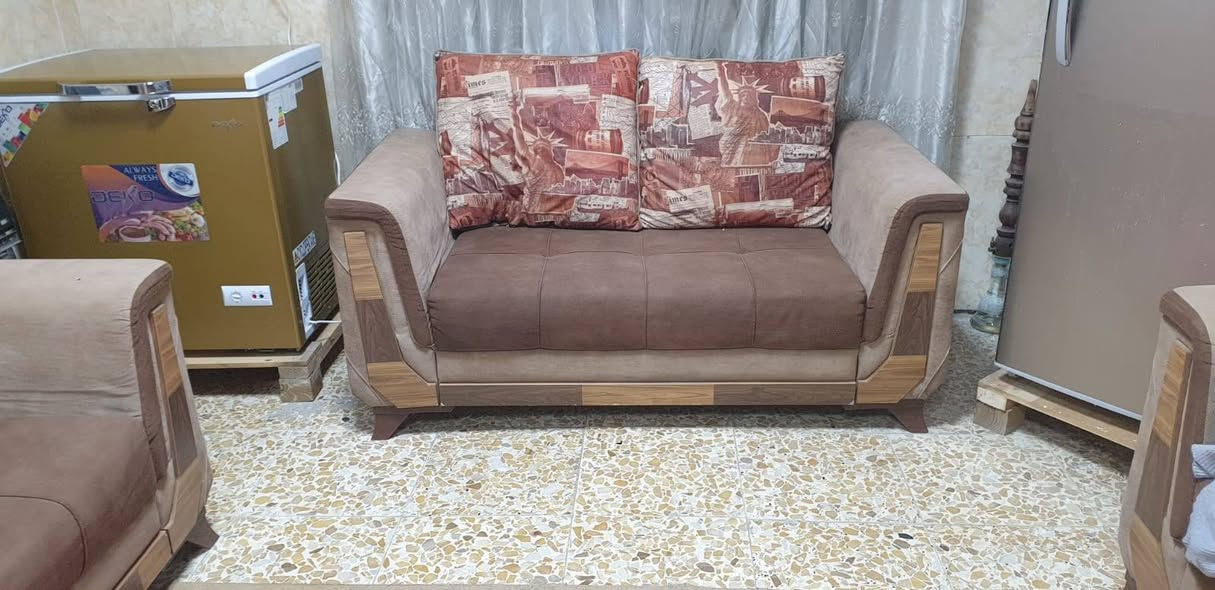 تخم عشر مقاعد و4طبلات ويا سعر 400
الاستفسار  الاتصال ع رقم
0770 138 9383
