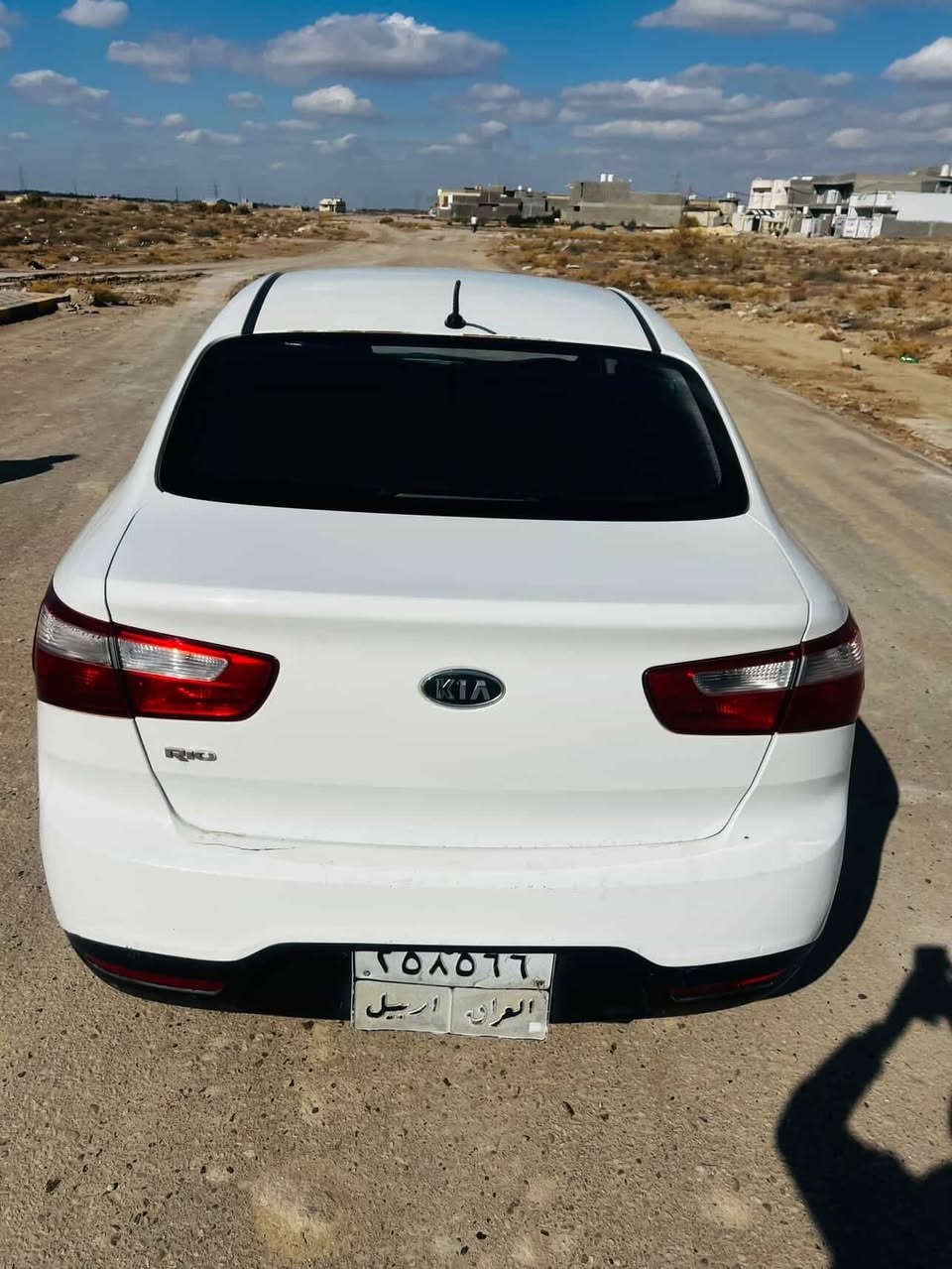 سلام عليكم  
كيا ريو 2012 خليجي 
السيارة نضيفه مواصفات اعتيادية 
تريد تحويل تريد وكالة 
بيها قطعتين صبغ كارت شرط الفحص
محرك 1600
السعر 92 بيها مجال بسيط حق الجيه 
مكاني بابل ، رقم الهاتف ***********
