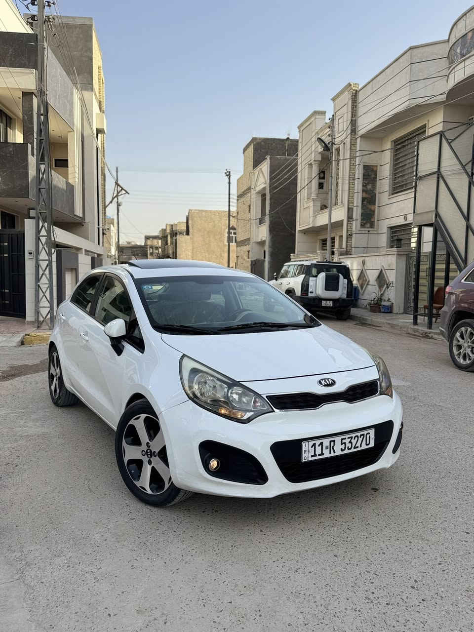 سلام عليكم /***********
كيا ريو 2015 خليجي فول موصفات رقم بغداد الجديد
سيارة جاهزة من كلشي كير او مكينة او صدر تبريد ثلج 
فول موصفات 
بصمة تشغيل او بصمة ابواب 
شاشة او كامره دوارة 
حساس امامي او خلفي 
مري شفط اشاير بل مري 
بعد بية هواي موصفات حلوه سيارة بية صبغ باب الصدر فقط اثر شخط الباقي مكفولة من صبغ 
مكان سيارة بغداد الدورة 
السعر 97 بية مجال 
***********
