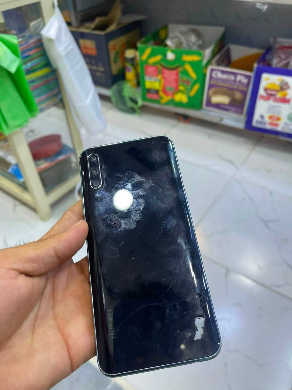السلام عليكم هواوي y9sللبيع او مراوس 
بي هاي بقعه سوده بشاشه مامأثره 
***********
