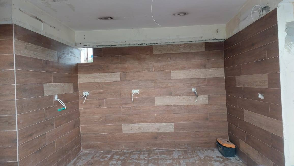 خلفه سيراميك مرمر بورسلين كاشي طابوك زجاجي متفرغ واتساب موجود *********** *********** واني بل خدمة
