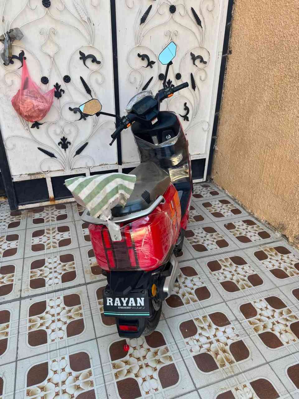 ‏دراجة شاهي وحش الكون لون الأحمر دراجة جديدة مواصفاتها معروفة سعر1050وبيه مجال مكاني بغداد شعله ***********￼
