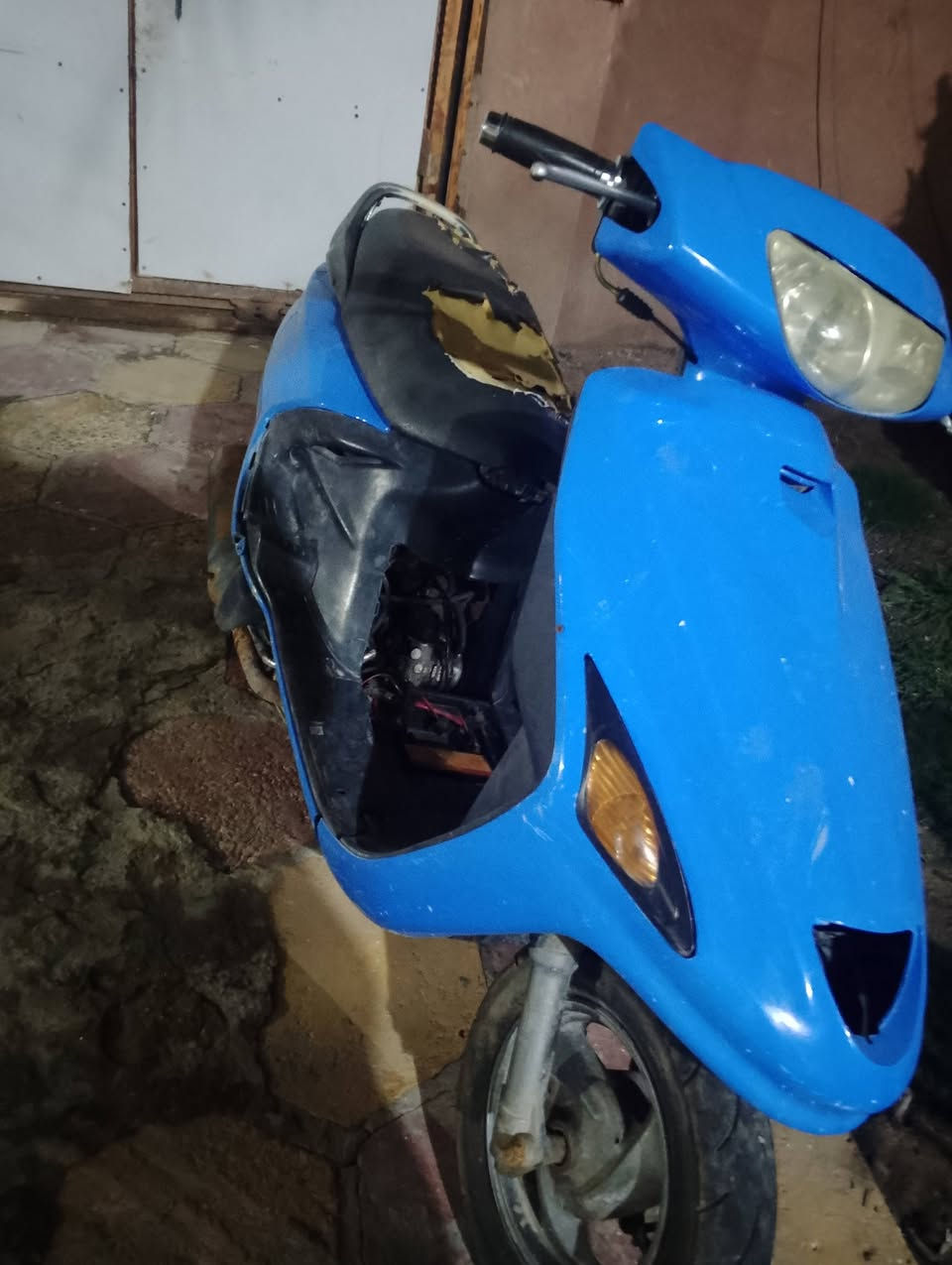 للبيع فراشه كلشي بيها شغال وحلوه سعر300وبيها مجال شراي يتواصل ***********
