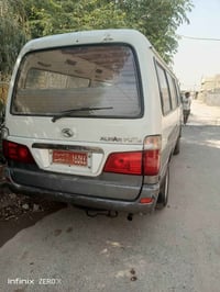 فتون الاوان ٢٠١٢ سياره بلاديه عدي وكاله عامه بيه تخم تاير حداديه دوشمه...