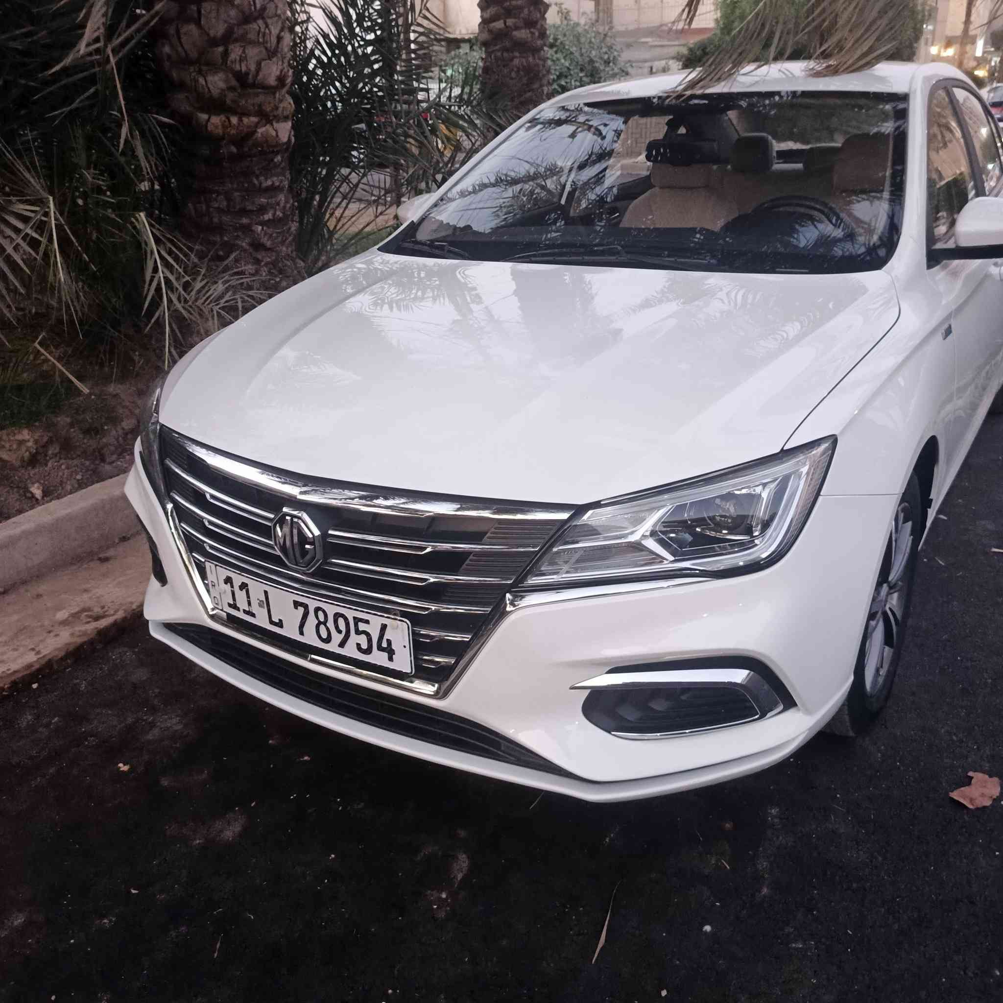 السلام عليكم أم جي فايف موديل ٢٠٢٤ ماشيه ٢٠٢٤ باسمي رقم وهزة جديدة السعر ١٠٥ للاستفسار ***********
