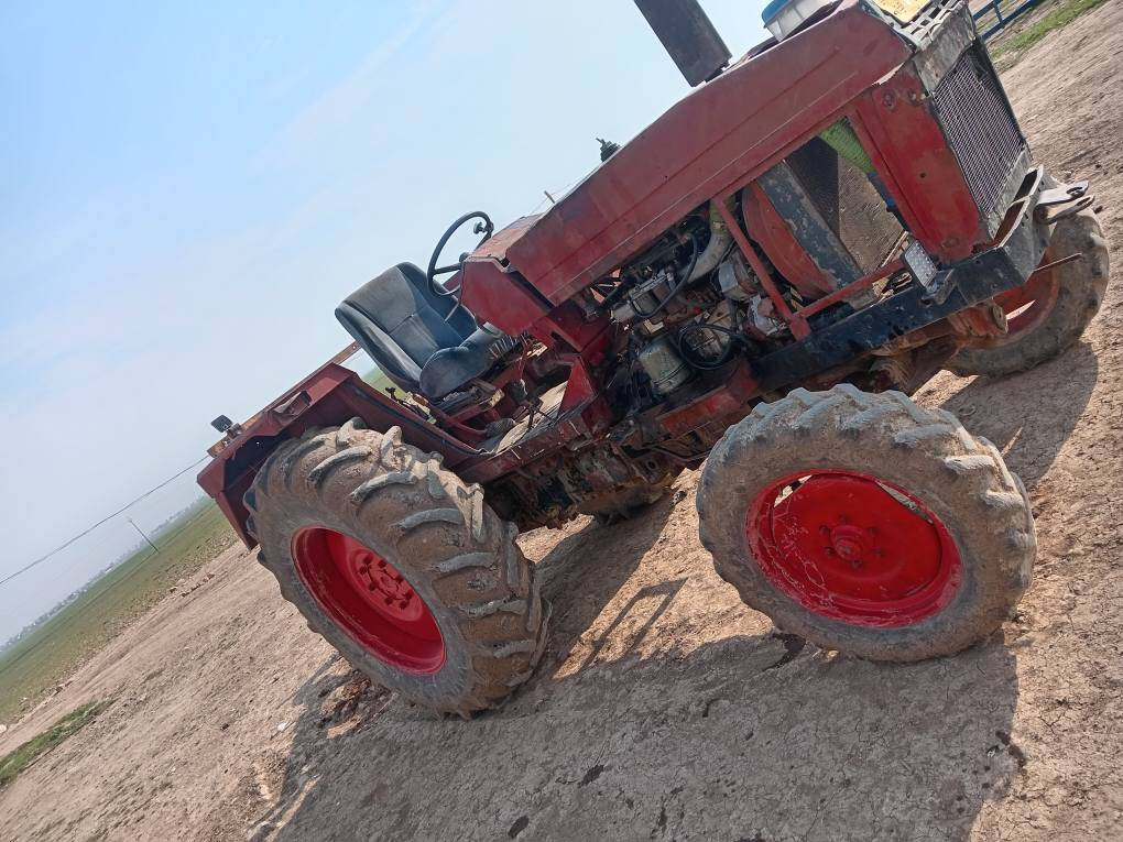 عنتر حجم 80 للبيع أرقام وسنويه كلشي شرط  السعر 5 مليون ***********
