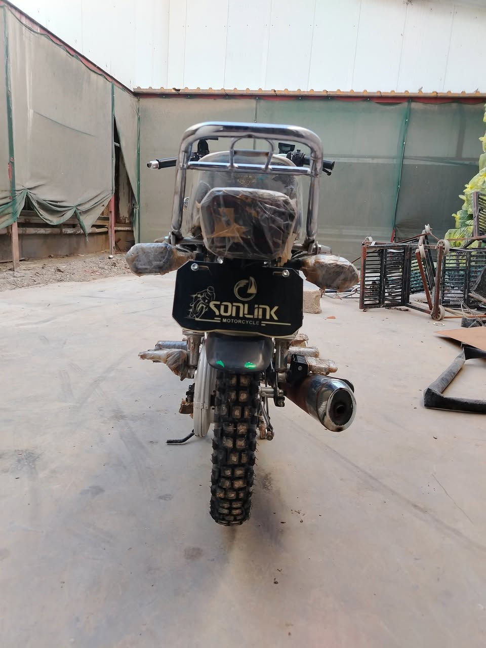 سلام عليكم دراجة موديل 25كفاله عامه اصولي المكان صويره سعر 700 ***********واتساب فقط
