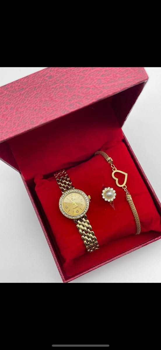 🎁✨ عرض مميز ومحدود لعشّاق الأناقة ✨🎁
بكج نسائي راقي 💎
⌚ ساعة أنيقة + 📿 سوار + 💍 محبس
طلاء ثابت وجودة ممتازة ✨
🔥 السعر فقط 5000 🔥
🚚 توصيل كربلاء 3000
🚚 توصيل داخل طويريج 2000
💝 هدية مثالية للزوجة، الأخت، الحبيبة أو صديقة عزيزة
سعر مناسب وشكل فخم يخطف الأنظار 😍
📍 كربلاء – الهندية / ام الهوى الجديدة / مقابل شارع الحمداني 
📞 للحجز والاستفسار: ***********
⚠️ الكمية محدودة… احجز الآن قبل نفاذ العرض

***********⁩
